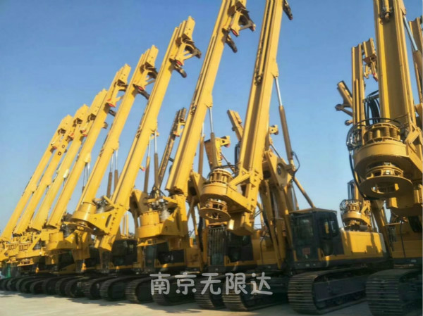 無(wú)限達(dá)有多臺(tái)徐工360旋挖鉆機(jī)出租.jpg