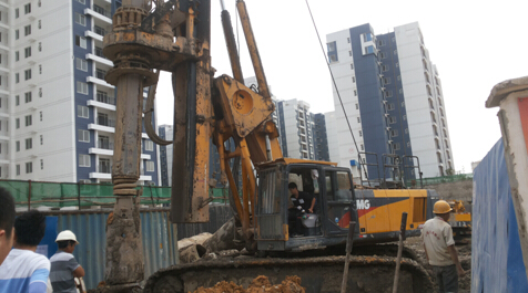 XR280D旋挖機(jī)成直徑2.5米房建樁，濟(jì)南樁施工案例.png