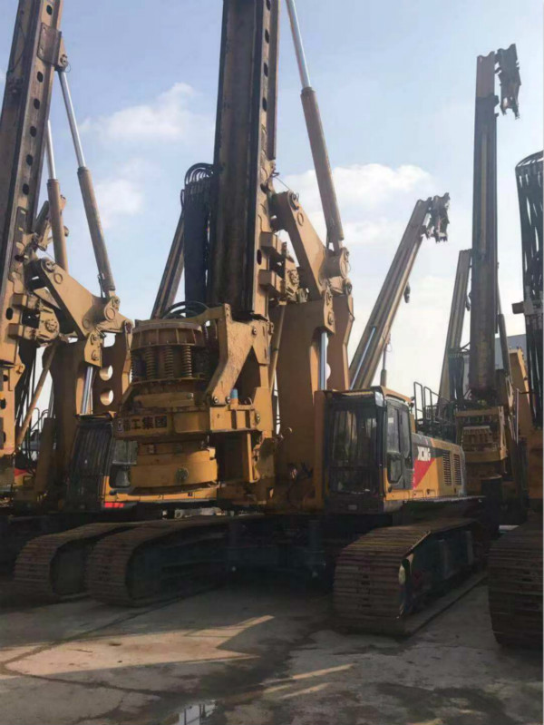 辛苦一整年，是時候買臺徐工旋挖機犒勞一下自己了.jpg