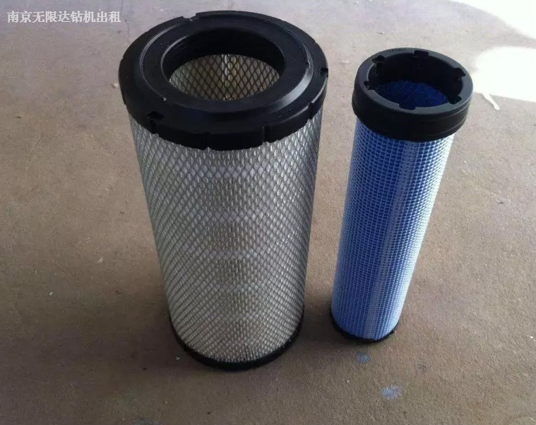 鉆機(jī)保養(yǎng)須知：更換空氣濾芯的注意事項(xiàng)有哪些？.jpg